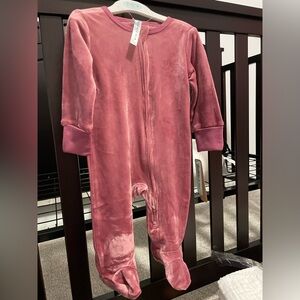NEW Charlotte & Star mauve velour Sleep & Play 3-6 months